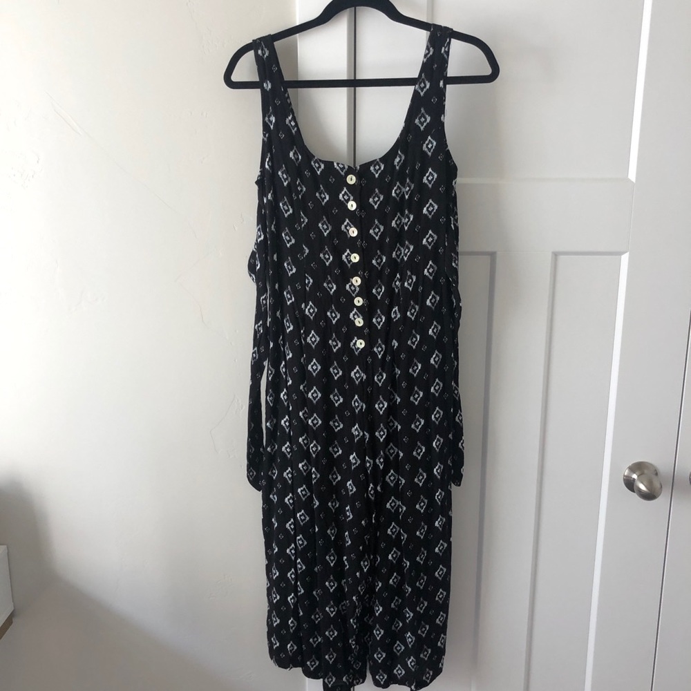 Silence and Noise Tie Jumper
